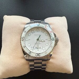 Gucci Silver and White Stainless Steel Dive Watch with Star Dial